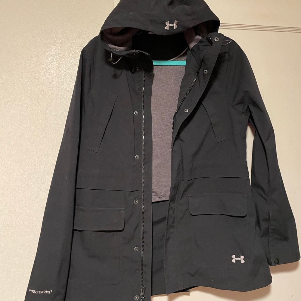 Under armor womens Black Storm1 rain jacket Like new condition